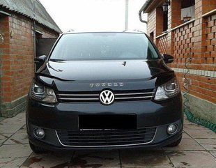 Дефлектор на капот (мухобойки) Volkswagen Touran 2010- VW39 фото