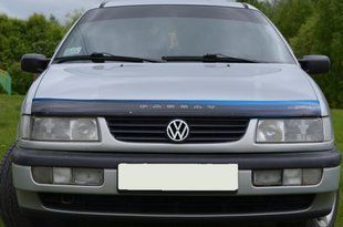 Дефлектор на капот (мухобойки) Volkswagen Passat (B4) 1991-1997 VW03 фото