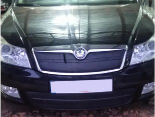 Зимняя накладка на решетку радиатора Skoda Octavia A-5 2010-2014 (верхняя) матовая 03192 фото