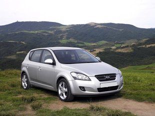 Дефлектор на капот (мухобойки) Kia Ceed 2007-2009 г. KA01 фото