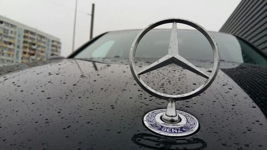 Прицел на капот Mercedes-Benz W203 .Емблема на капот Mercedes-Benz W203. Турция Оригинал 25703 фото