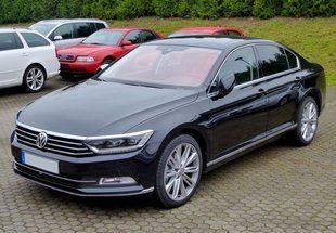 Дефлектор на капот (мухобойки) Volkswagen Passat (B8) 2015- VW43 фото
