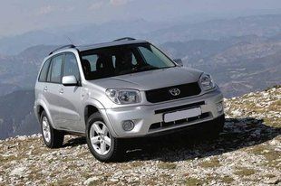 Дефлектор на капот (мухобойки) Toyota RAV4 2000-2006 г. TYA12 фото
