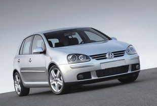 Дефлектор на капот (мухобойки) Volkswagen Golf V 2003-2008 г. VW13 фото